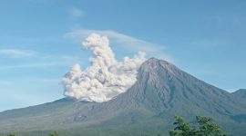 Aktivitas vulkanis Gunung Semeru di Jawa Timur. (Dok. Magma.esdm.go.id) 
