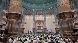 Sejak sore hari jemaah sudah memadati Masjid Istiqlal, (Dok. Aji Rizki
Mewantara)