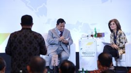 Calon presiden dari Koalisi Indonesia Maju, Prabowo Subianto dalam acara dalam 'Sarasehan 100 Ekonom Indonesia 2023' yang digagas INDEF di Menara Bank Mega, Jakarta Selatan. (Dok. Tim Media Prabowo Subianto)
