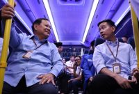 Pasangan Capres Koalisi Indonesia Maju Prabowo Subianto dan cawapres Gibran Rakabuming Raka di Pengundian dan Penetapan nomor urut Capres dan Cawapres di kantor KPU. (Dok. TKN Prabowo Gibran)
