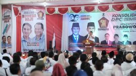 Ketua Dewan Pimpinan Daerah (DPD) Partai Gerindra Jawa Tengah Sudaryono saat konsolidasi dengan ribuan kader Partai Gerindra di Kabupaten Jepara.  (Dok. DPD Partai Gerindra Jateng)