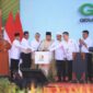 Presiden Prabowo Subianto melakukan kunjungan kerja di Provinsi Sumatera Selatan (Sumsel) yang didampingi oleh Menteri Pertanian Andi Amran Sulaiman. (Dok. Biro Pers, Media, dan Informasi Sekretariat Presiden)